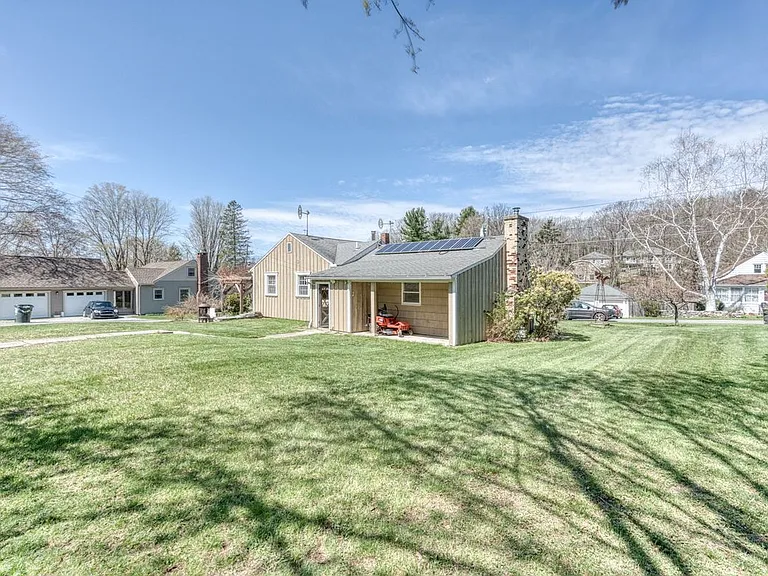 65 Tyler Lake Hts — Photo 3