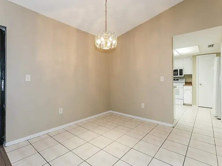1157 Kestrel Way — Photo 5