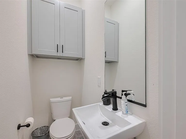 2909 Nagle St — Photo 20