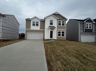 3059 McIntosh Dr NE, Louisville, OH 44641