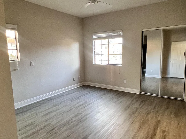 5122 S Jones Blvd #108 — Photo 25