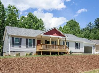 219 Northwoods Trl, Hendersonville, NC 28792