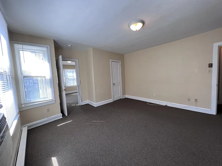 1303 N Franklin St — Photo 6