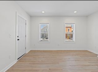 44 Paine St #44A, Troy, NY 12183