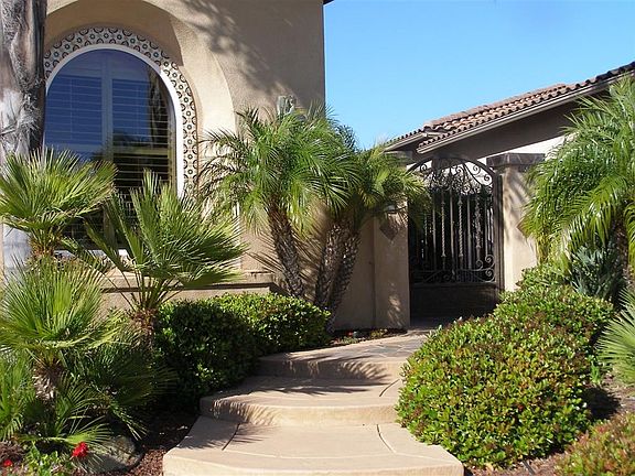 3rd image of 917 Camino Del Arroyo Dr