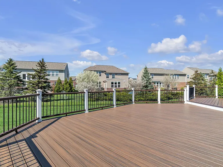 15745 Diamante Dr — Photo 55