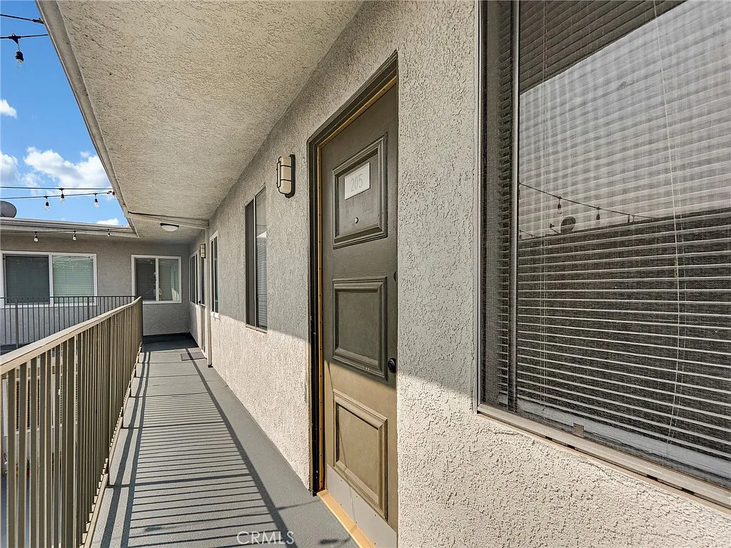 2 bed, 1021 sqft, $2,700 — Photo 4