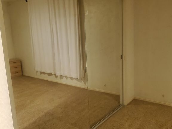 5th image of 802 Acacia Ave