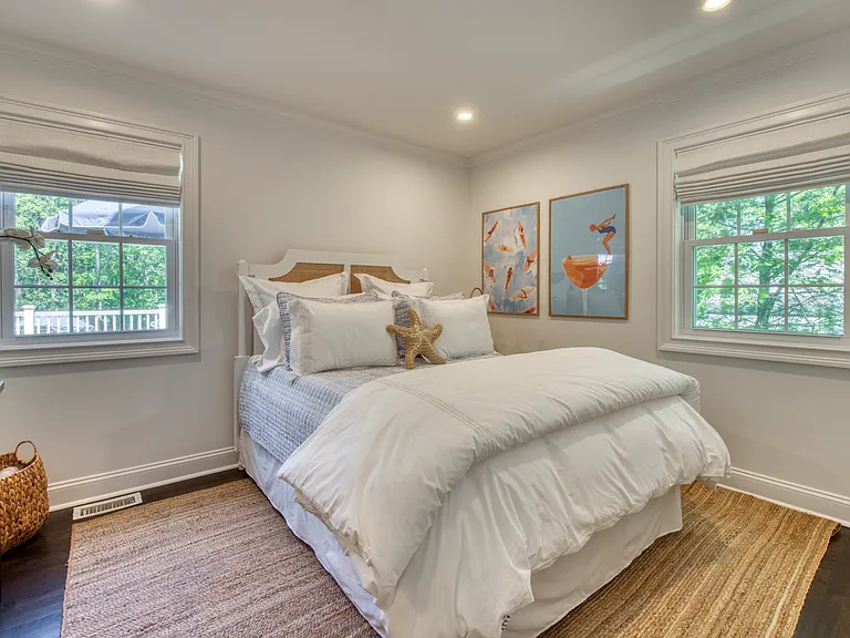 45 Wooded Oak Ln — Photo 12
