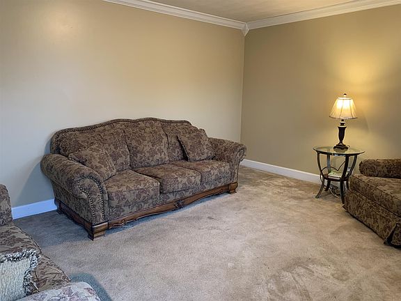 4th image of 609 Lafayette Ct