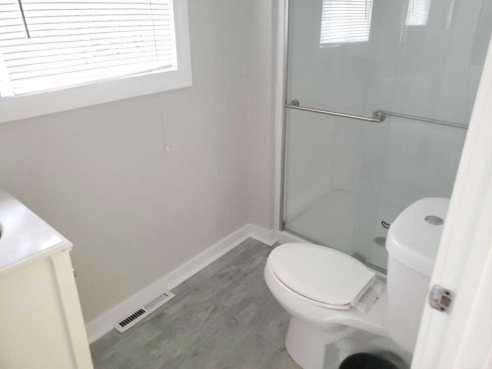 1st image of 4327 Abrigador Trl NE