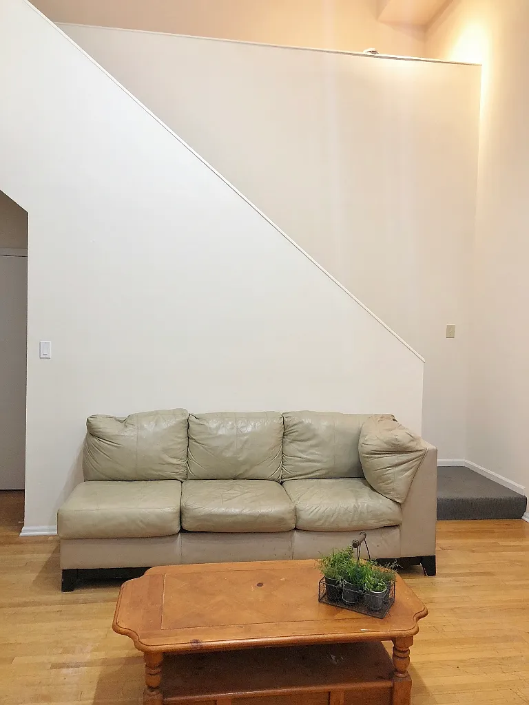 Building Photo - 3257 N Sheffield Ave #205