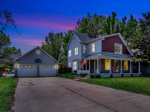 717 W 5th St, Newton, KS 67114