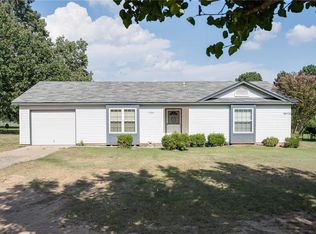 1706 S River Rd, Lavaca, AR 72941