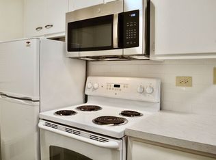 1376 Brown St #DES, Des Plaines, IL 60016