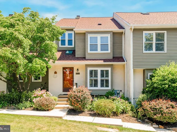 5102 Shannon Ct, Chester Springs, PA 19425