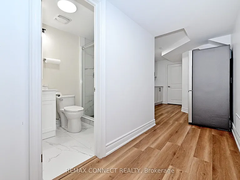 1788 Shelburne St — Photo 31