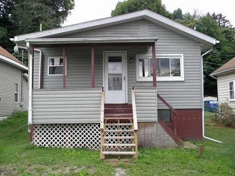 2615 Short St photo 1