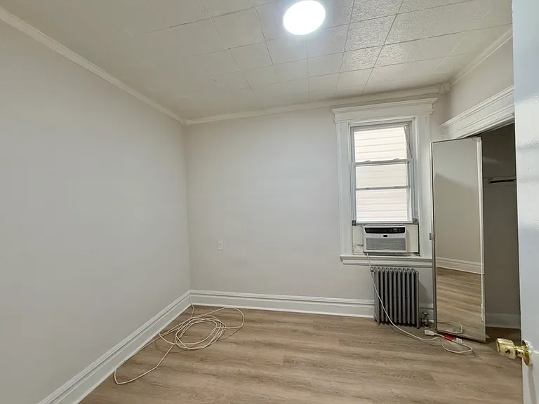 308 Davis Ave #1 — Photo 6