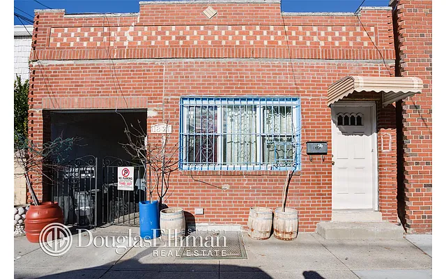 Sold by Douglas Elliman | media 17