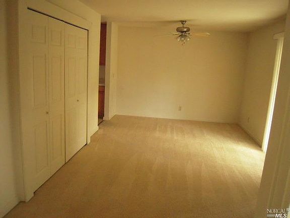 2nd image of 1007 Meadowlark Dr