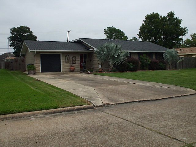 1st image of 3008 W Boston Dr