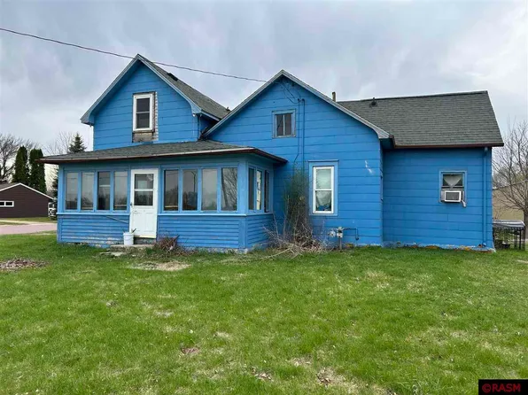 515 Benzel Ave SW, Madelia, MN 56062