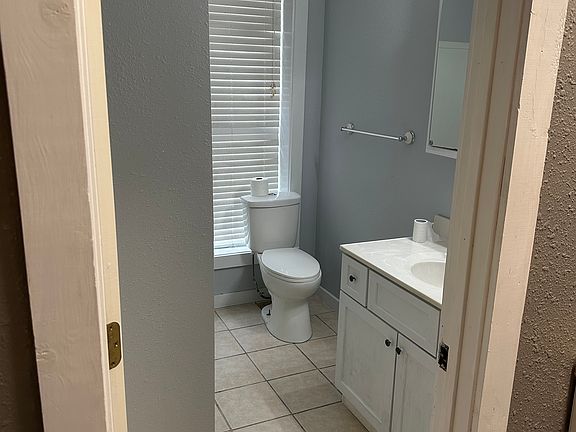 3rd image of 514 Loras Blvd APT 3