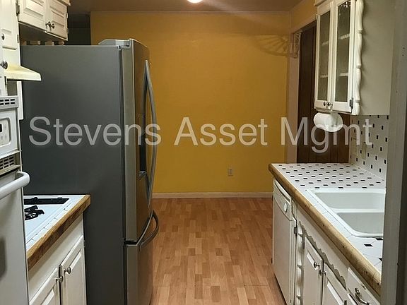 5th image of 5902 W Canal Blvd