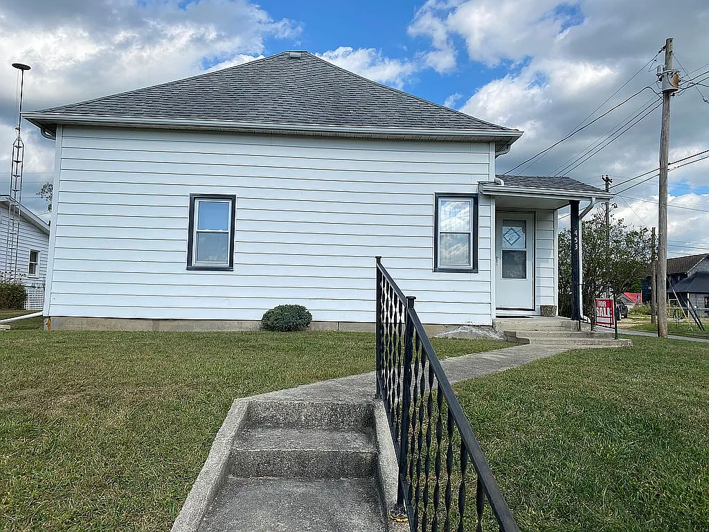 453 S Adams St photo 1