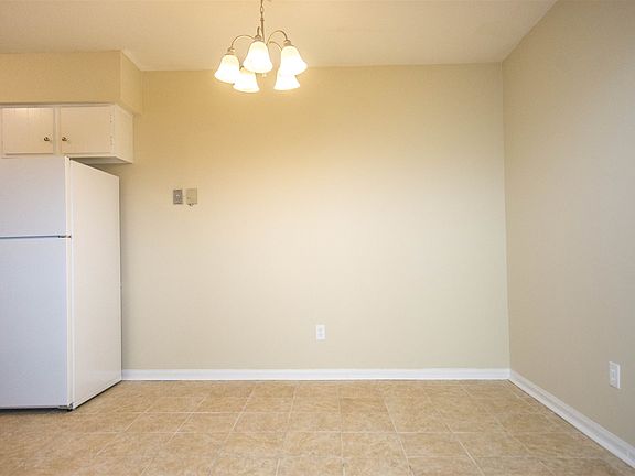 4th image of 1661 Horseshoe Dr