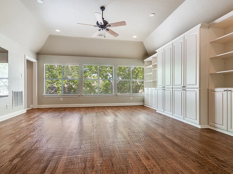 901 Sandy Trl — Photo 28