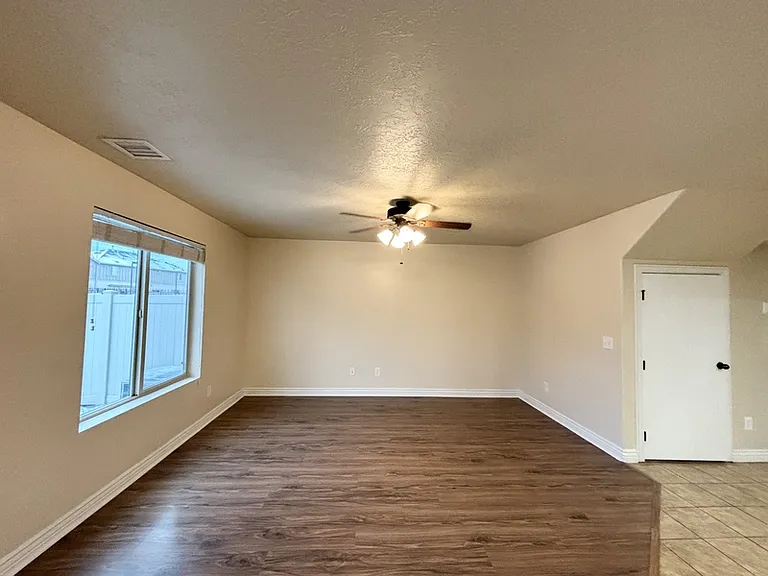 1014 W Village River Ln — Photo 9