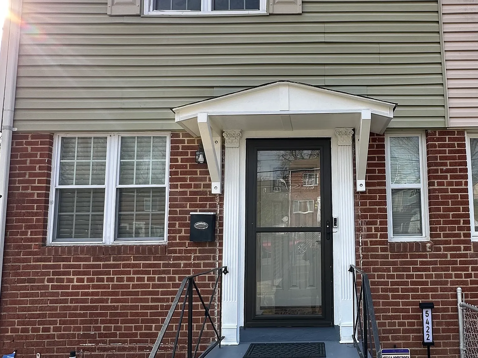 3 bed, 1.5 bath, 1088 sqft, $3,150 — Photo 2