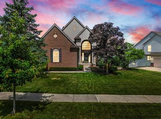 1690 Meadowside Dr, Ann Arbor, MI 48104