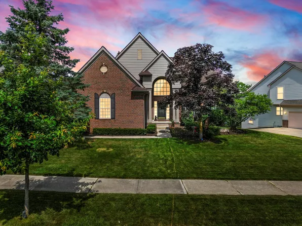 1690 Meadowside Dr, Ann Arbor, MI 48104
