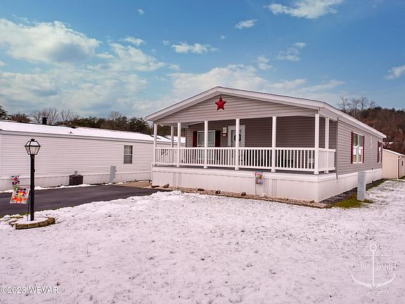2nd image of 3093 Woodward Ave #35