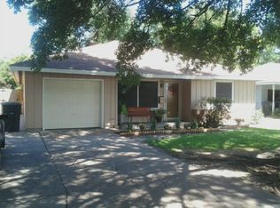 5300 Grant Ave, Groves, TX 77619