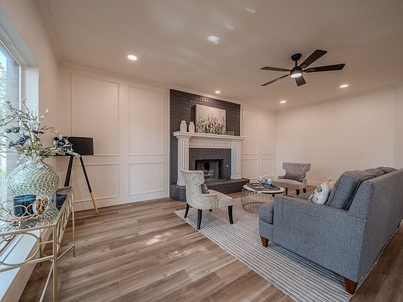 2nd image of 728 Violet Ct