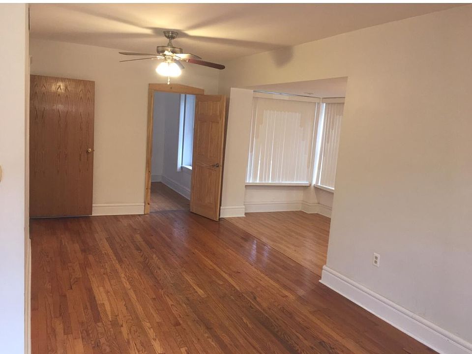 1st image of 4215 N Lockwood Ave #9