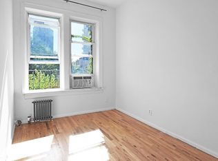 50 Herbert St #3A, Brooklyn, NY 11222