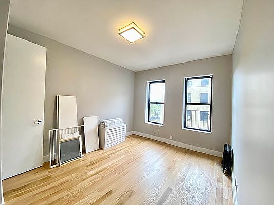 5th image of 830 W 177th St #3HH