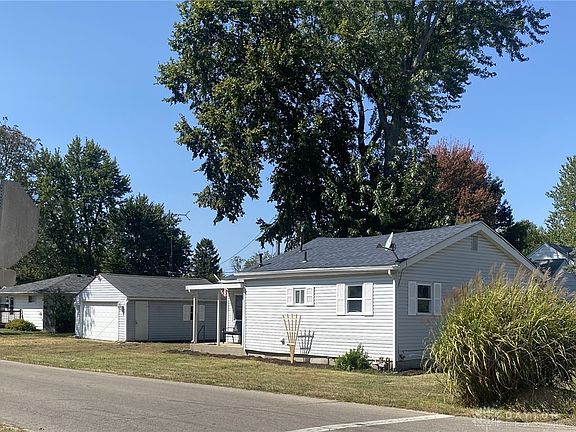 3rd image of 6901 Pyramid Ave