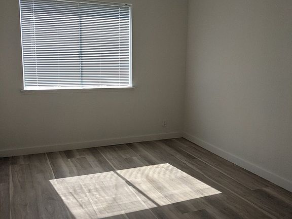 5th image of 3761 Harrison St #3