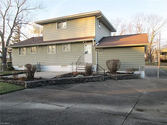 3rd image of 4242 Keller Hanna Dr