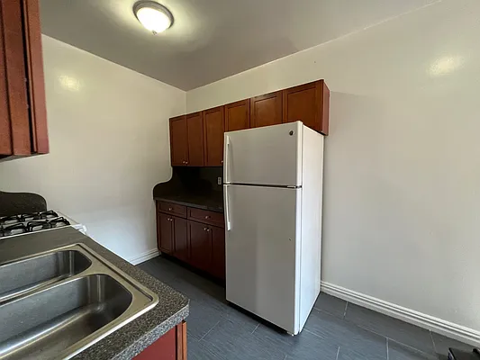 Rented by Queens Apartments Realty LLC | media 17