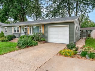 1923 Glenn St, Bettendorf, IA 52722