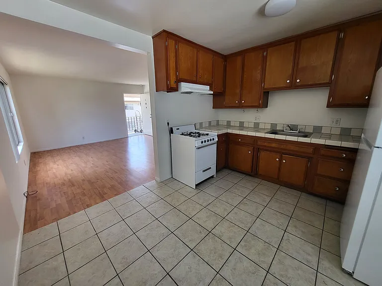 1702 Park Ave #4 — Photo 6