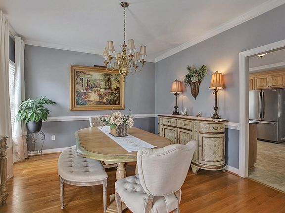 4th image of 10129 Stags Leap Dr