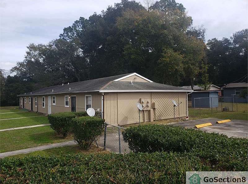 1st image of 4117 Lorenzo Ct APT 1